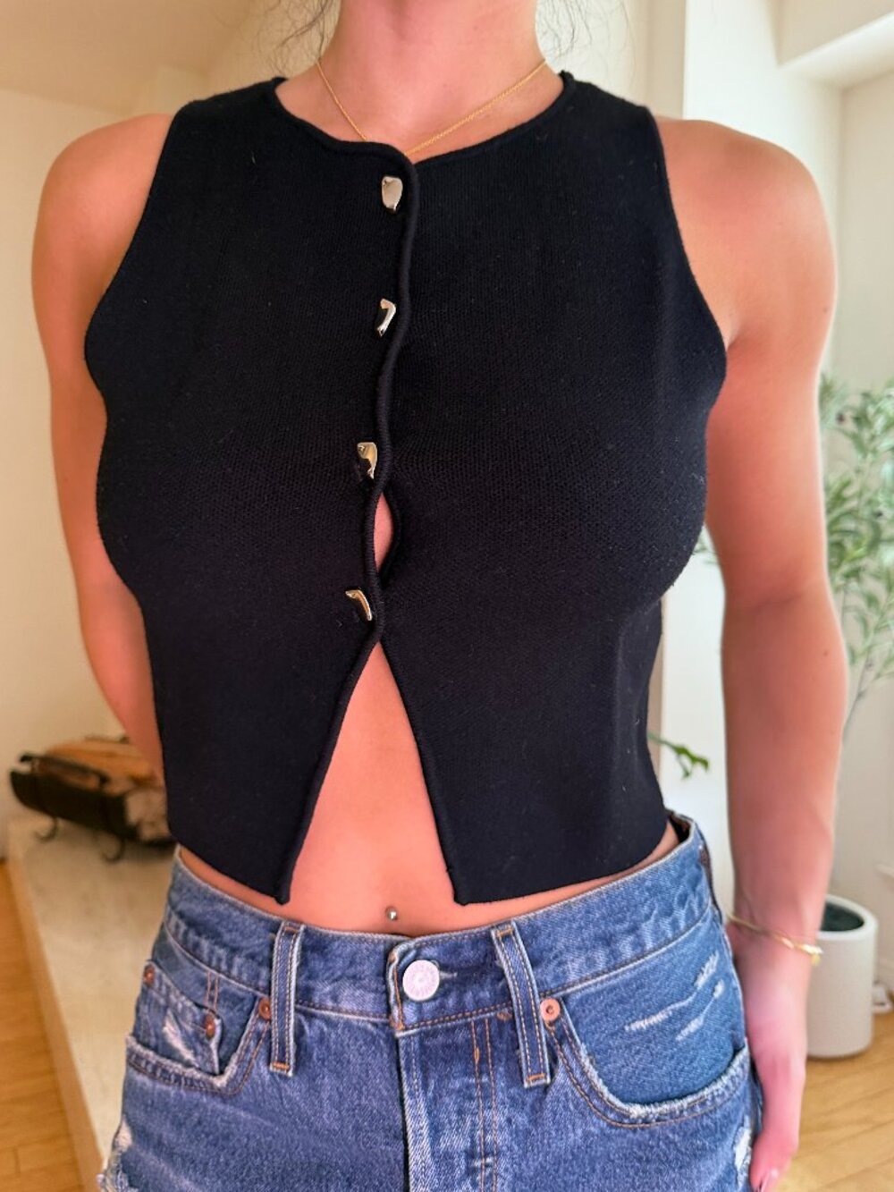 ZARA Black Sleeveless Knit Top – Button Front Cutout Cropped Tank (Size S)